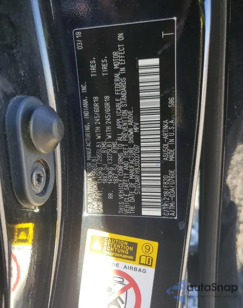 2018 Toyota Highlander Le z USA, uszkodzony, nr VIN 5TDZARFH9JS037097